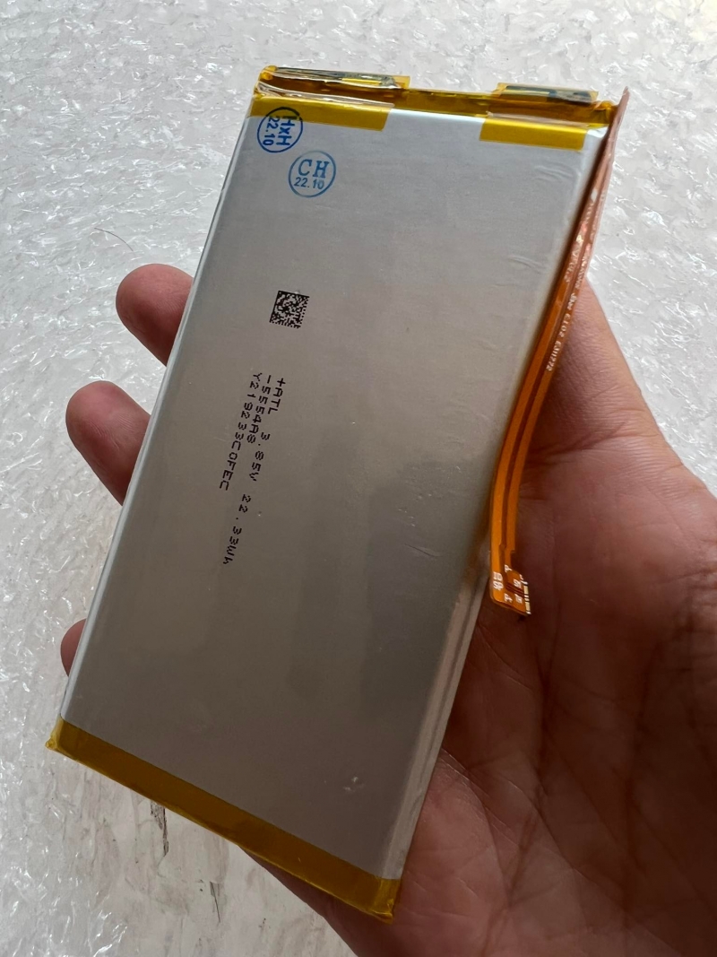 Pin Asus Rog Phone 2 ZS660KL Mã C11P1901 Zin New Chất Lượng Thay Lấy Liền không thể thiếu cho chiếc điện thoại của bạn được sản xuất theo chuẩn Li-ion với dung lượng 6000mah pin chuẩn, bền giá tốt